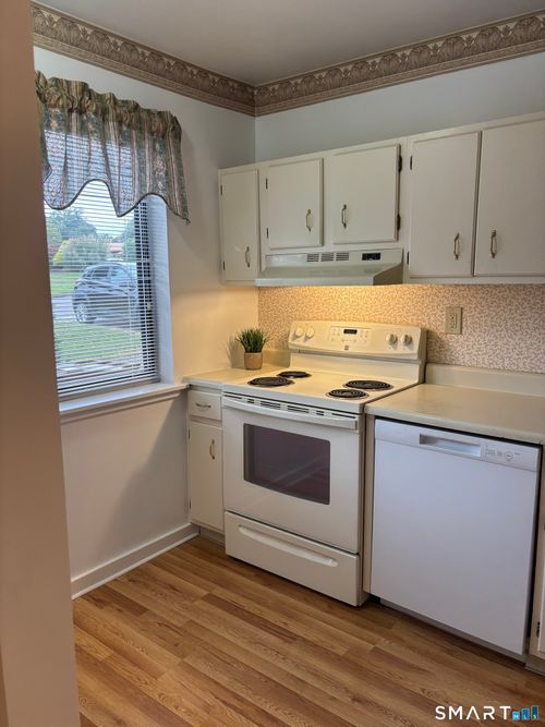 415-415 Asbury Rdg, Shelton, CT, 06484-4809 | Card Image