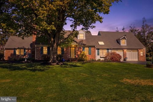 55 Lakeview Dr, Elverson, PA, 19520-9125 | Card Image