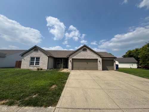 9936 Nightsong Ln, Avon, IN, 46123-9212 | Card Image