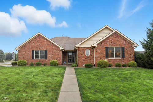451 David Dr, Greenwood, IN, 46142-9694 | Card Image