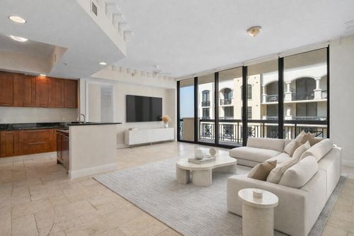 2009-701 S Olive Ave, West Palm Beach, FL, 33401-6104 | Card Image