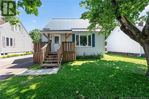 47 West Lane, Moncton, NB, E1C6T8 | Card Image
