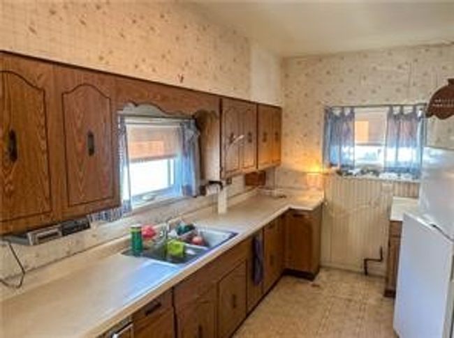 135 Custer Ave, House other with 3 bedrooms, 1 bathrooms and 3 parking in Vandergrift PA | Image 9