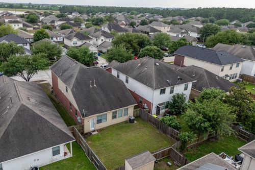 1702 Bonnyton Ln, Houston, TX, 77014-1898 | Card Image