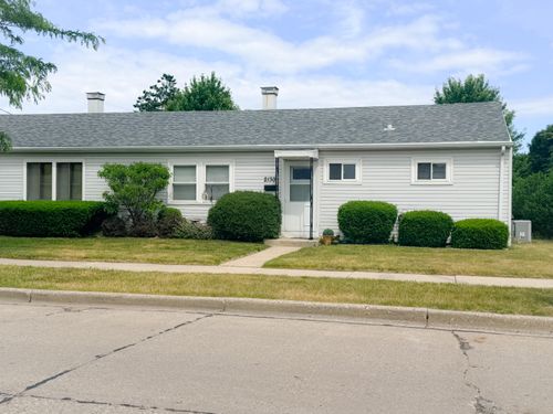 2130 W Howard Ave, Milwaukee, WI, 53221-1934 | Card Image