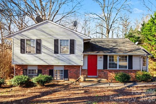 2601 Devon Dr, Dallas, NC, 28034-9432 | Card Image