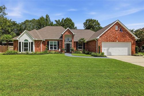 215 Chestnut Oak Dr, Mandeville, LA, 70448-6289 | Card Image