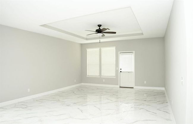 8110 Running Brook Ln, House other with 3 bedrooms, 2 bathrooms and 2 parking in Richmond TX | Image 5