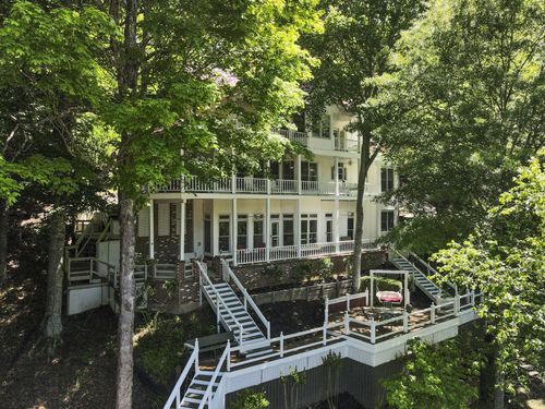 111 Chestnut St, Estill Springs, TN, 37330-4343 | Card Image