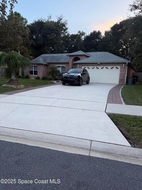714 Astoria Dr, Deland, FL, 32724-3082 | Card Image