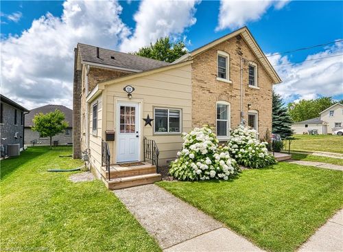520 Elma St W, Listowel, ON, N4W1W3 | Card Image