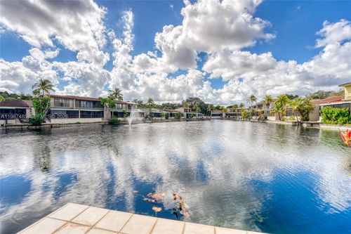 8352 Dundee Ter, Miami Lakes, FL, 33016-6425 | Card Image