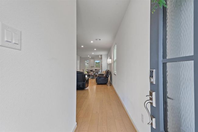 21706 Lime Moss Ln, House other with 3 bedrooms, 2 bathrooms and 2 parking in Cypress TX | Image 4