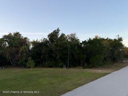 5301 Sandra Dr, WEEKI WACHEE, FL, 34607 | Card Image