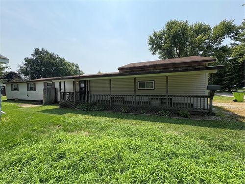 317 S Plum St, Moweaqua, IL, 62550-1139 | Card Image