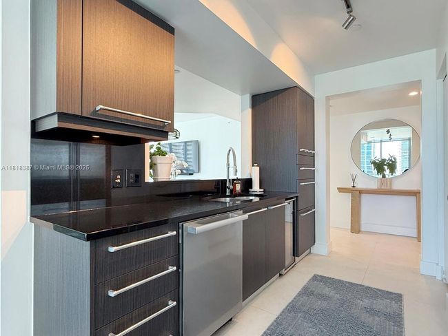 APT-2002 - 1331 Brickell Bay Dr, Condo with 2 bedrooms, 2 bathrooms and null parking in Miami FL | Image 12