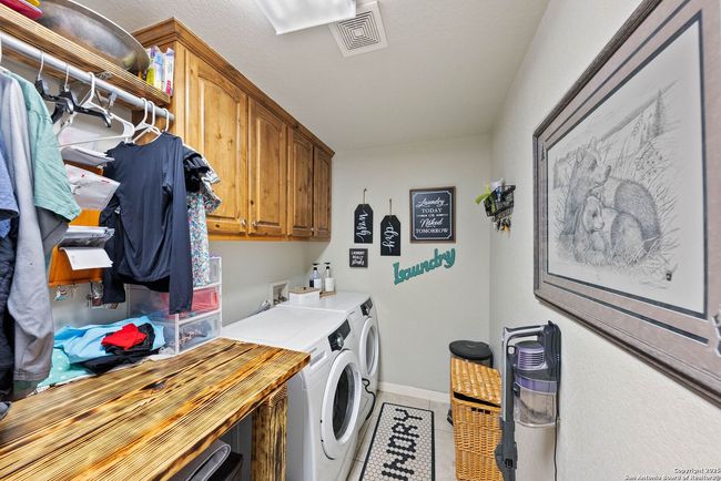 162 Champions Blvd, House other with 3 bedrooms, 2 bathrooms and null parking in La Vernia TX | Image 32