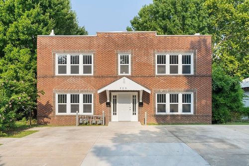 220 N Tacoma Ave, Tulsa, OK, 74127-6741 | Card Image