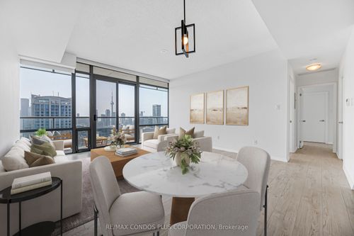 4404-38 Grenville St, Toronto, ON, M4Y1A5 | Card Image