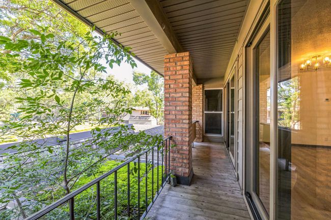 Balcony | Image 9