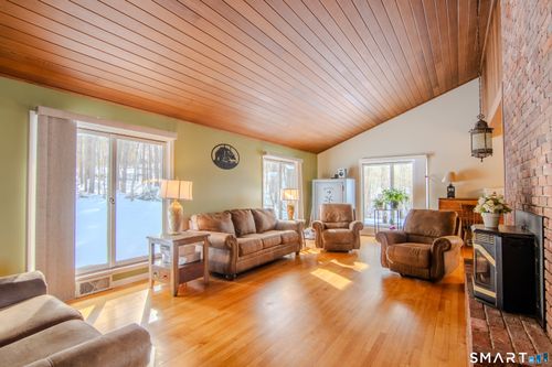 310 Roseland Park Rd, Woodstock, CT, 06281-2326 | Card Image