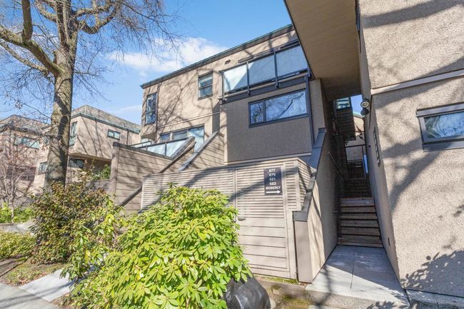 681 Moberly Road, Townhouse with 3 bedrooms, 1 bathrooms and 1 parking in Vancouver BC | Image 2