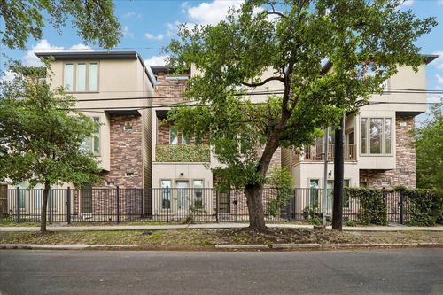 4833 Chenevert St, Houston, TX, 77004-5670 | Card Image