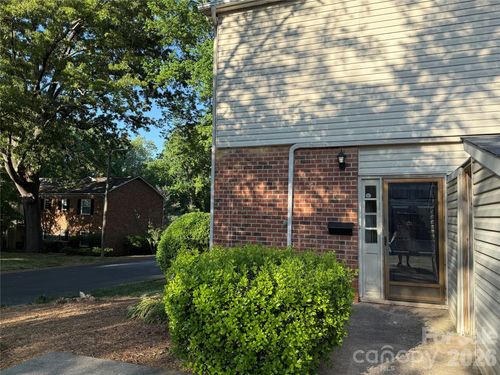 5939 Quail Hollow Rd, Charlotte, NC, 28210-5065 | Card Image