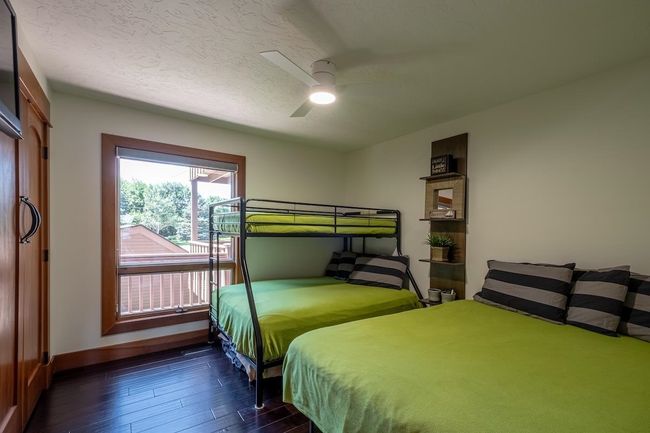 UNIT-4 - 16978 S Inner Ln, Condo with 3 bedrooms, 2 bathrooms and null parking in Spirit Lake IA | Image 13