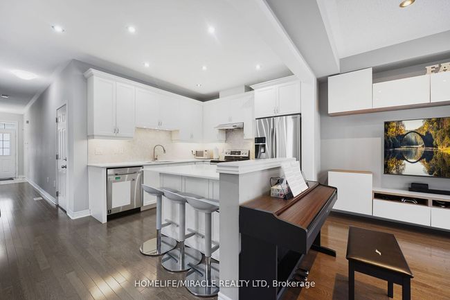 36 Bernadino St, House attached with 4 bedrooms, 3 bathrooms and 2 parking in Brampton ON | Image 15