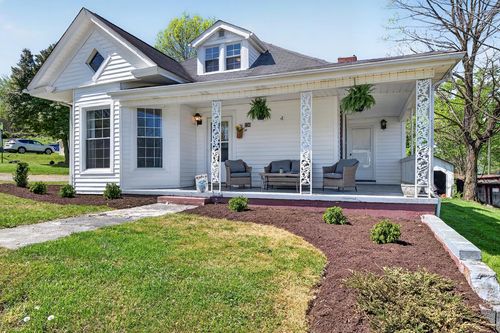 230 Kirkwood St, Glade Spring, VA, 24340-2740 | Card Image