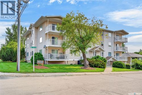 104 - 2405 1st Ave W, Condo with 2 bedrooms, 2 bathrooms and null parking in Prince Albert SK | Card Image