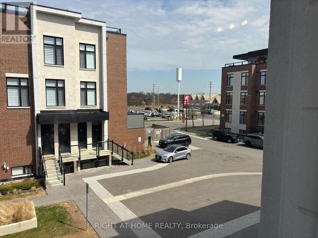 U228 - 9570 N Islington Avenue W, Townhouse with 2 bedrooms, 3 bathrooms and 2 parking in Vaughan (Sonoma Heights) ON | Image 5