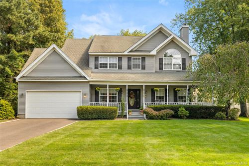 1 Hunting Hill Drive, Brookhaven, NY, 11715 | Card Image
