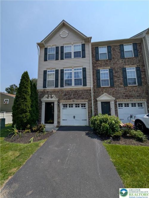 1650 Oakridge Ln, HELLERTOWN, PA, 18055-1180 | Card Image