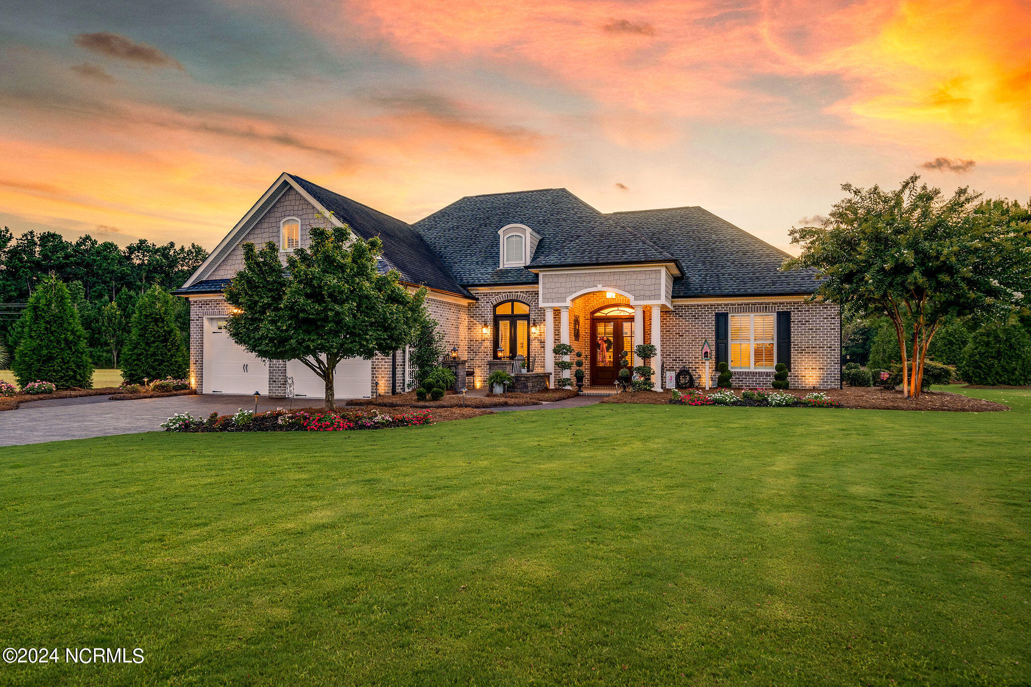 Vintners Way, Wallace, NC 28466