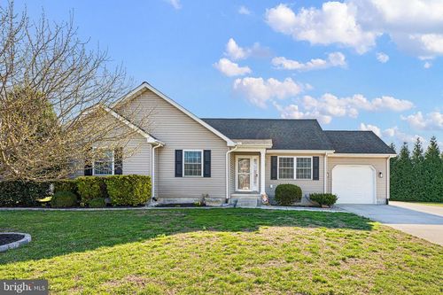 70 W Deer Trail Rd, CLAYTON, DE, 19938-4102 | Card Image