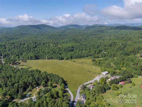 418 Mountain Page Rd, Saluda, NC, 28773-8767 | Card Image