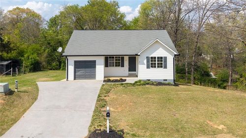 110 Walraven Way Se, Calhoun, GA, 30701-4361 | Card Image