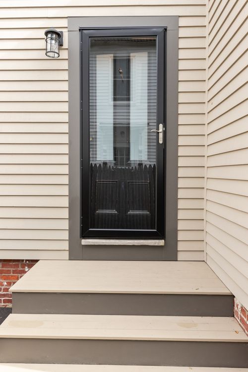 20-20 Chestnut Street, Newburyport, MA, 01950 | Card Image