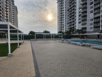 602 - 18071 Biscayne Blvd, Condo with 2 bedrooms, 2 bathrooms and null parking in Aventura FL | Image 3