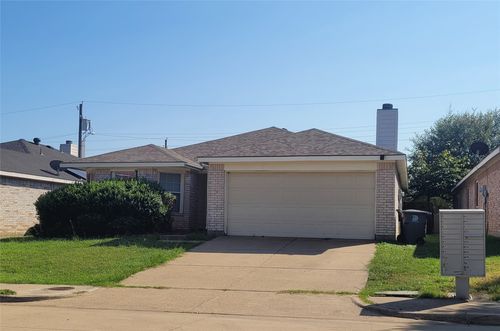 2710 Bishop Allen Ln, Dallas, TX, 75237-3645 | Card Image