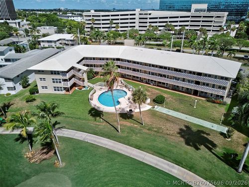 17-4836 Ne 23rd Ave, Fort Lauderdale, FL, 33308-4738 | Card Image