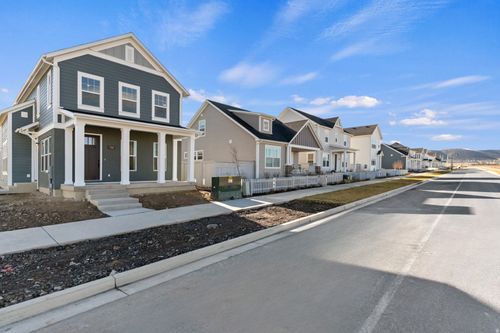 799 W Halvorsen Pkwy, Saratoga Springs, UT, 84045-3963 | Card Image