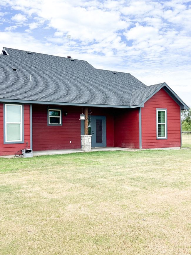View of front of home with a front lawn | Image 25