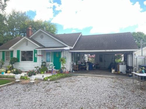 611 Courtland Ave, Muscle Shoals, AL, 35661-2901 | Card Image
