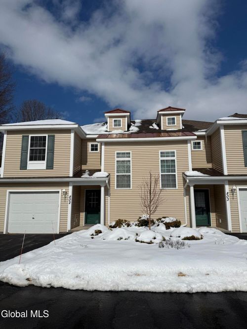 802 Royale Ct, Troy, NY, 12180-0011 | Card Image