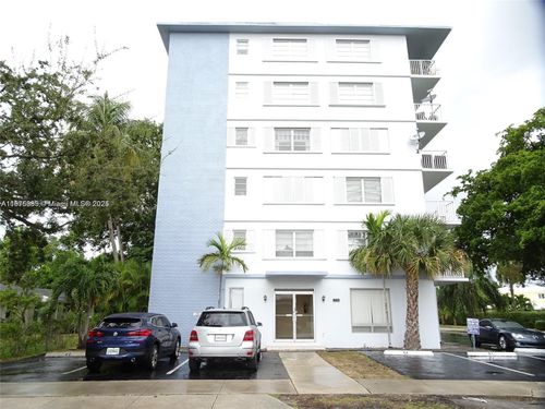 apt-201-1701 Washington St, Hollywood, FL, 33020-6150 | Card Image
