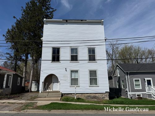 116 W Main St Se, Caledonia, MI, 49316-9169 | Card Image