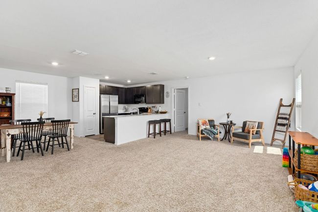 2404 Windrow Ln, House other with 3 bedrooms, 2 bathrooms and 2 parking in Lockhart TX | Image 9